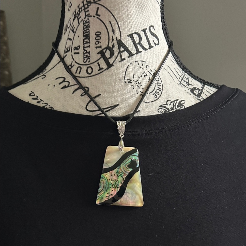 Elegant Silver and Abalone Pendant Necklace